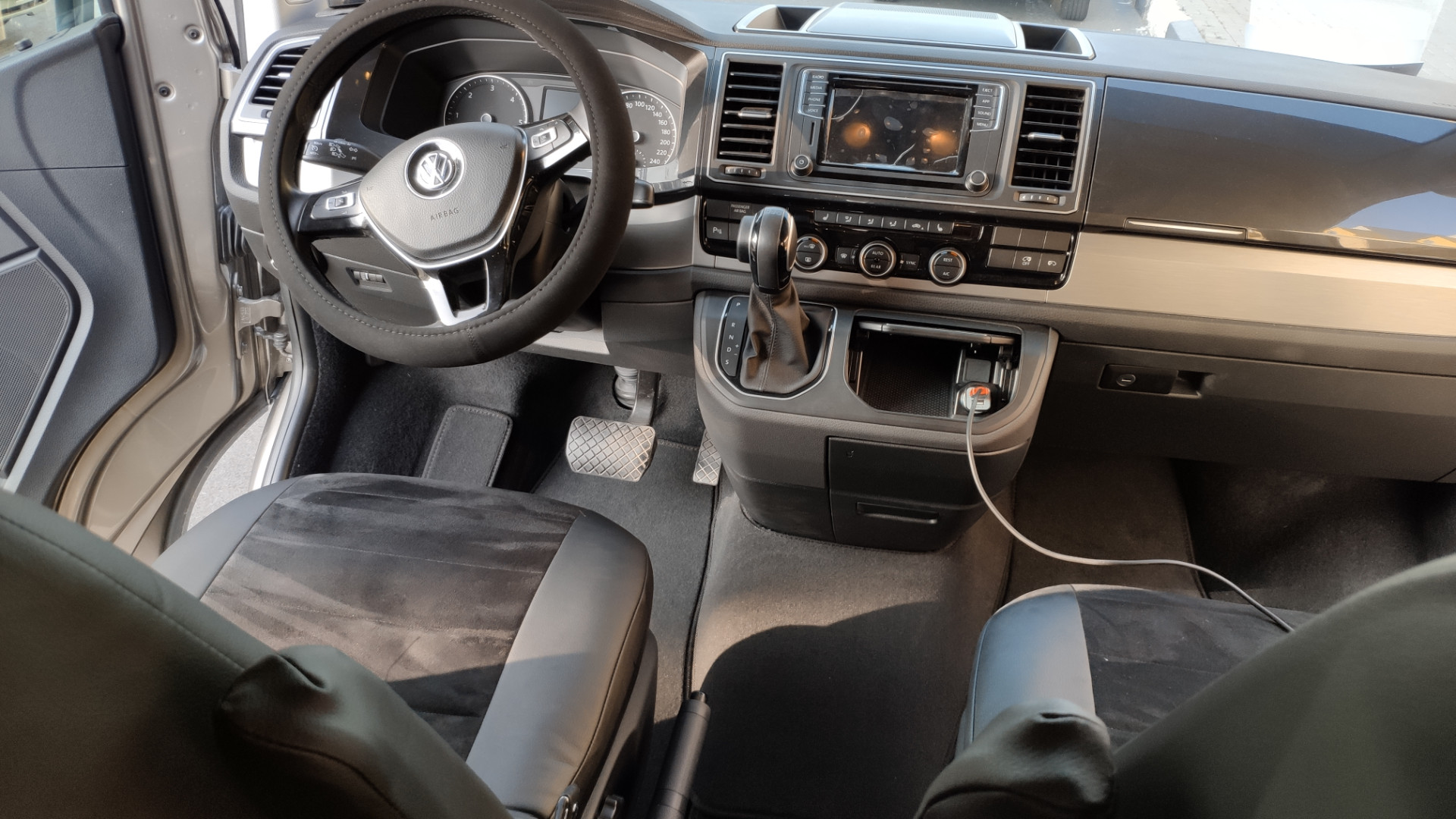 EVA автоковрики для Volkswagen T6 Caravelle 2015-2020 7 мест (короткая база) — IMG_20200924_163922